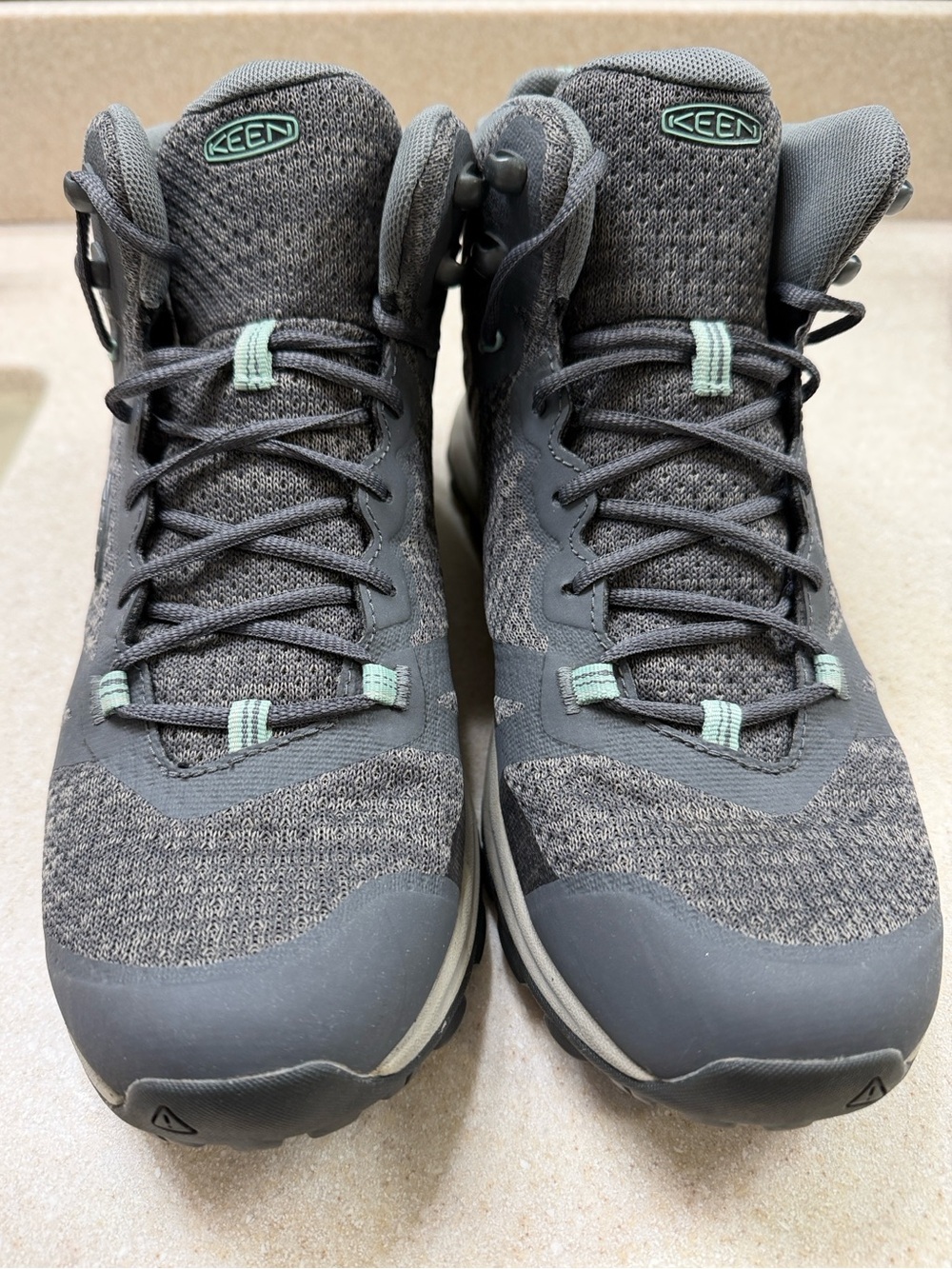 Like New Keen Women's Gray Lace-Up Boots with Mint Accents Sz 10